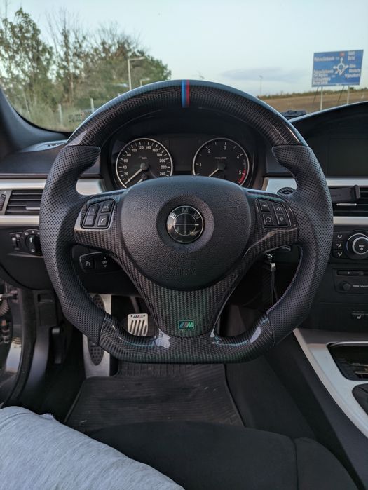BWM Seria 3 E90 320d M Packet