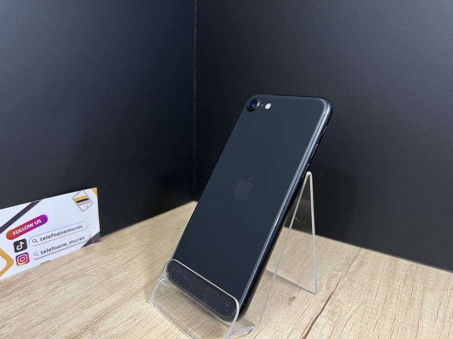 iPhone SE(2020) 64Gb Black Second-Hand Bun 3 ani garanție, Telefoane M