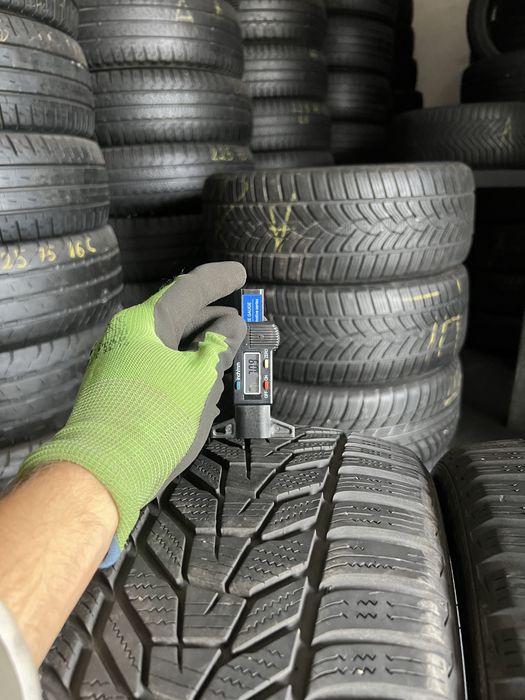 2 anvelope de iarna 225/40/19 Hankook 7 mm!