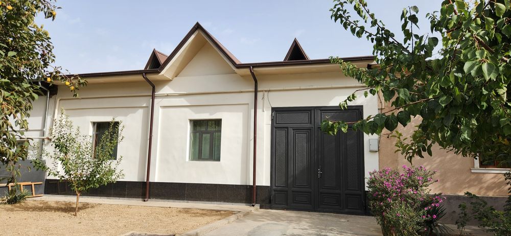 Mevazor maxallada 3,5 sorixli hovli sotiladi