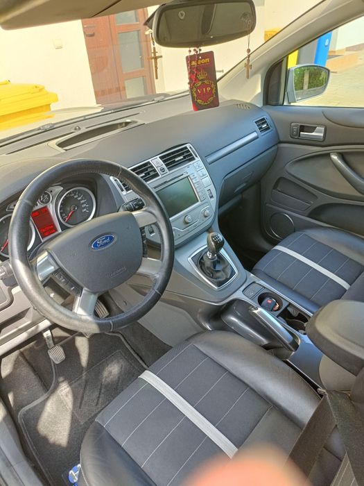 Ford Kuga 2009, (4x4)
