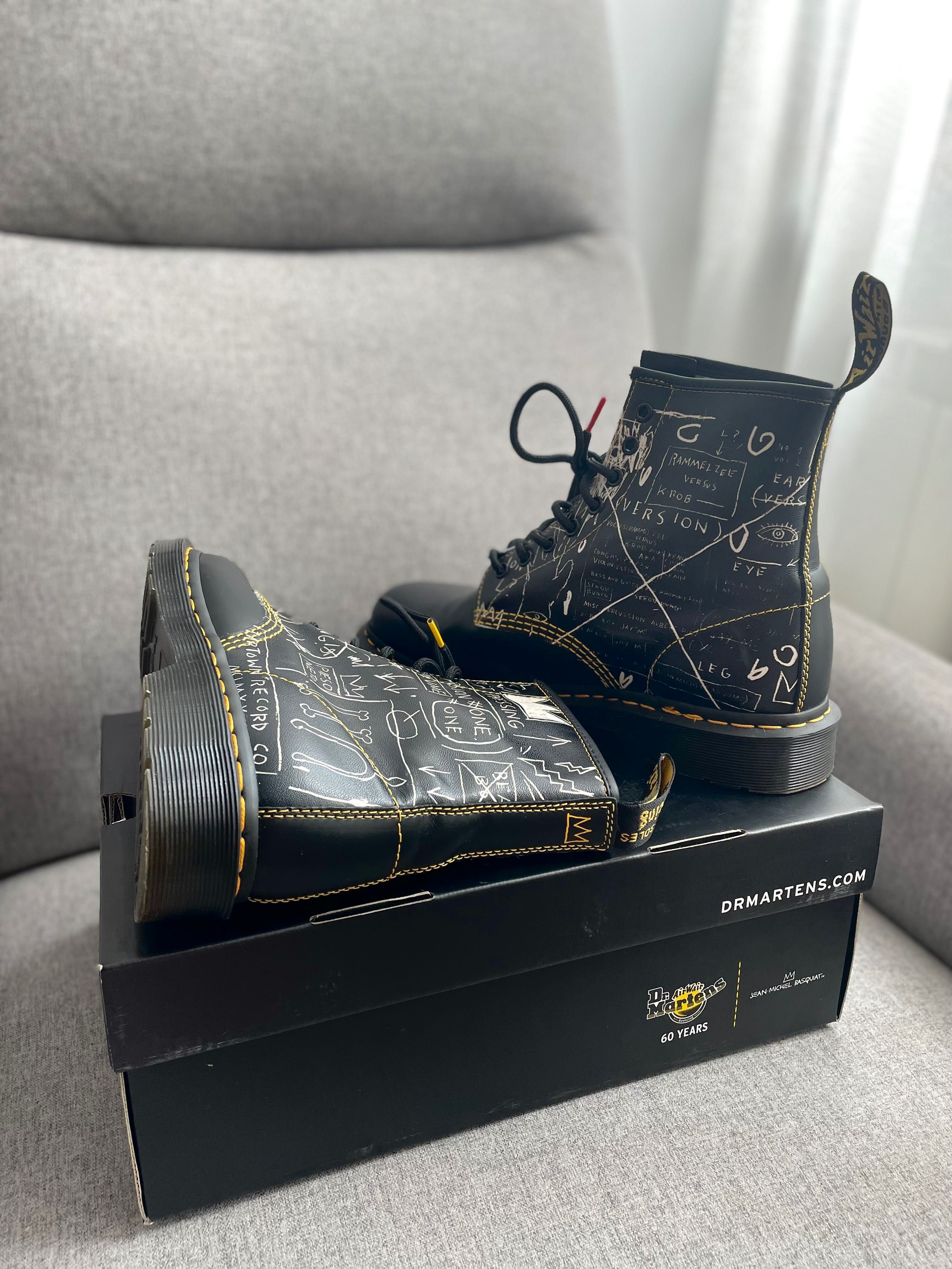 Нови Dr.Martens обувки - Номер 40 - Дизайн Jean Micheal Basquiat