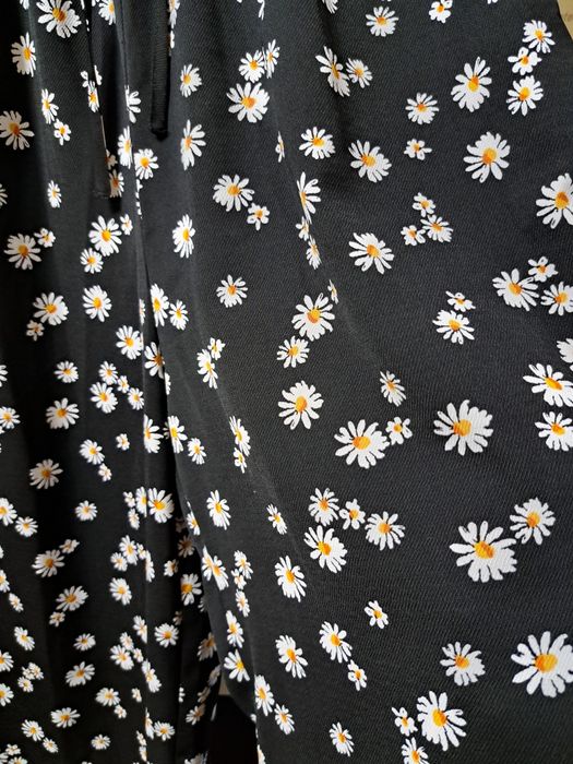 Pantaloni de vară, evazați