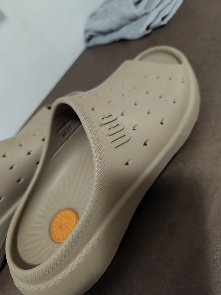 Slapi ugg.originali