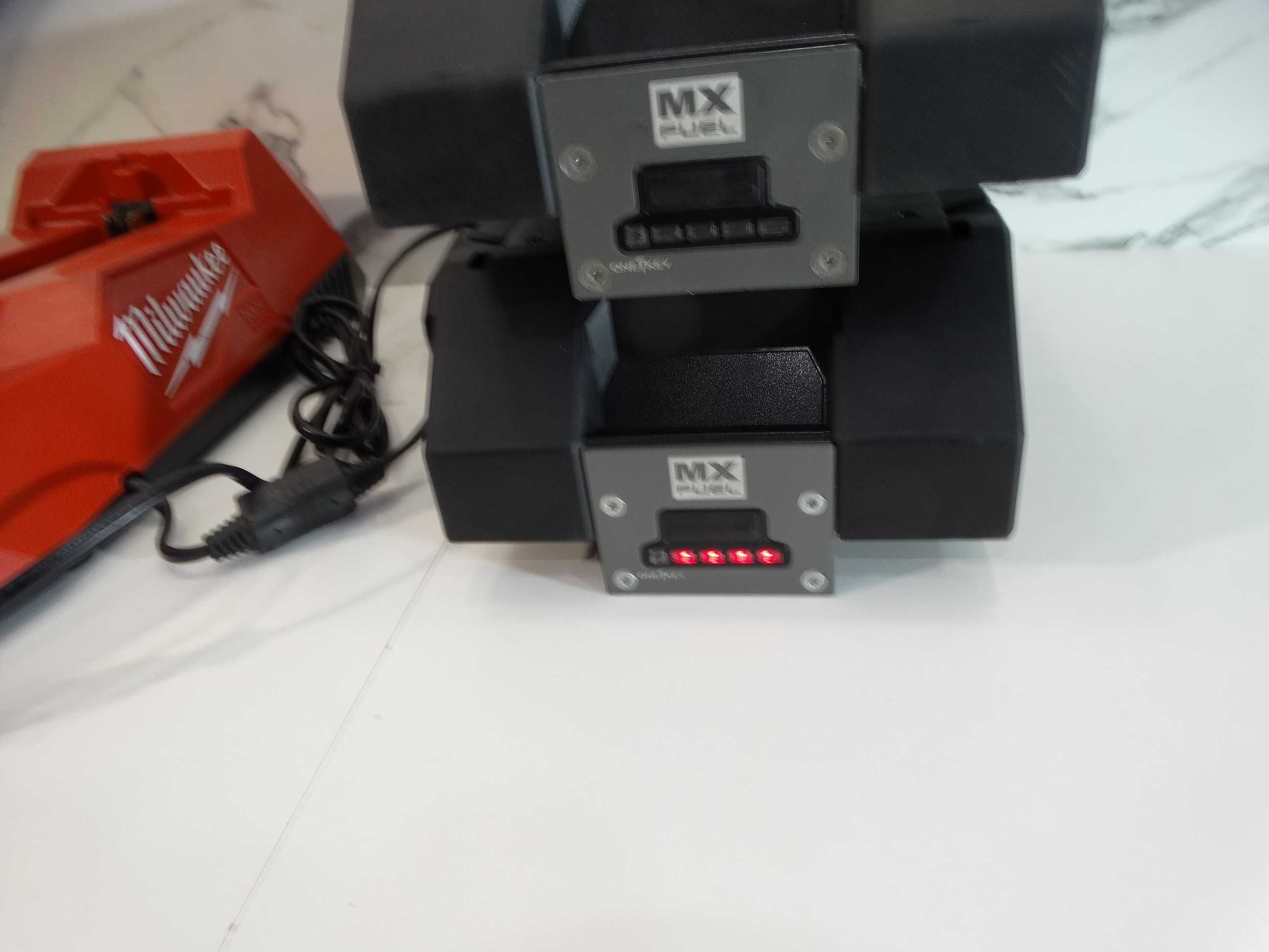 Milwaukee MXF DCD 150 / 2 x 6.0 Ah - Диамантено пробивна машина