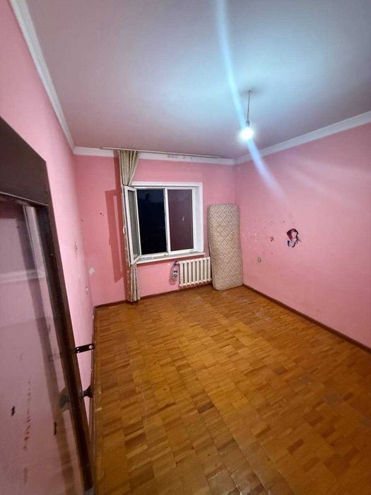 ПРОДАЮ квартиру на Юнусабаде 2/4/4