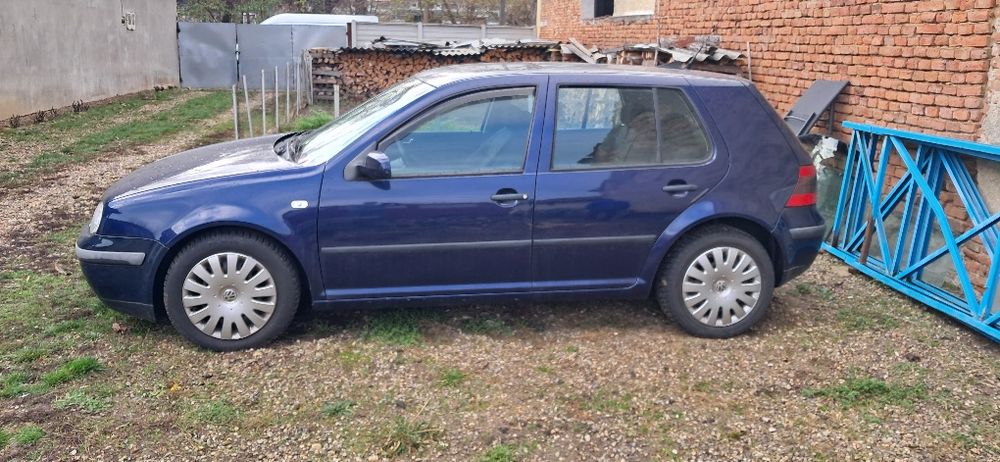 Vând Golf 4 1998