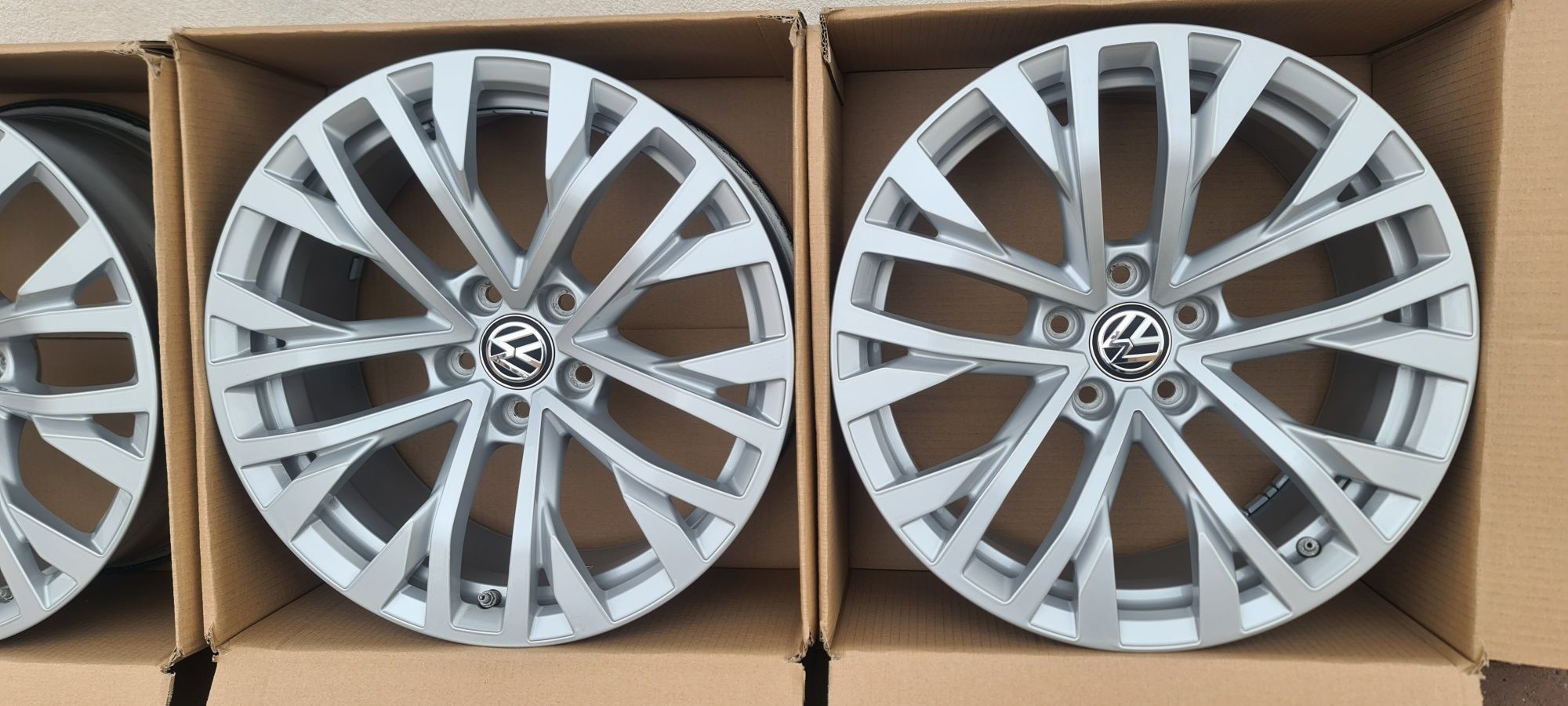 Jante  r 18 originale vw  touareg 3 CR-5×112