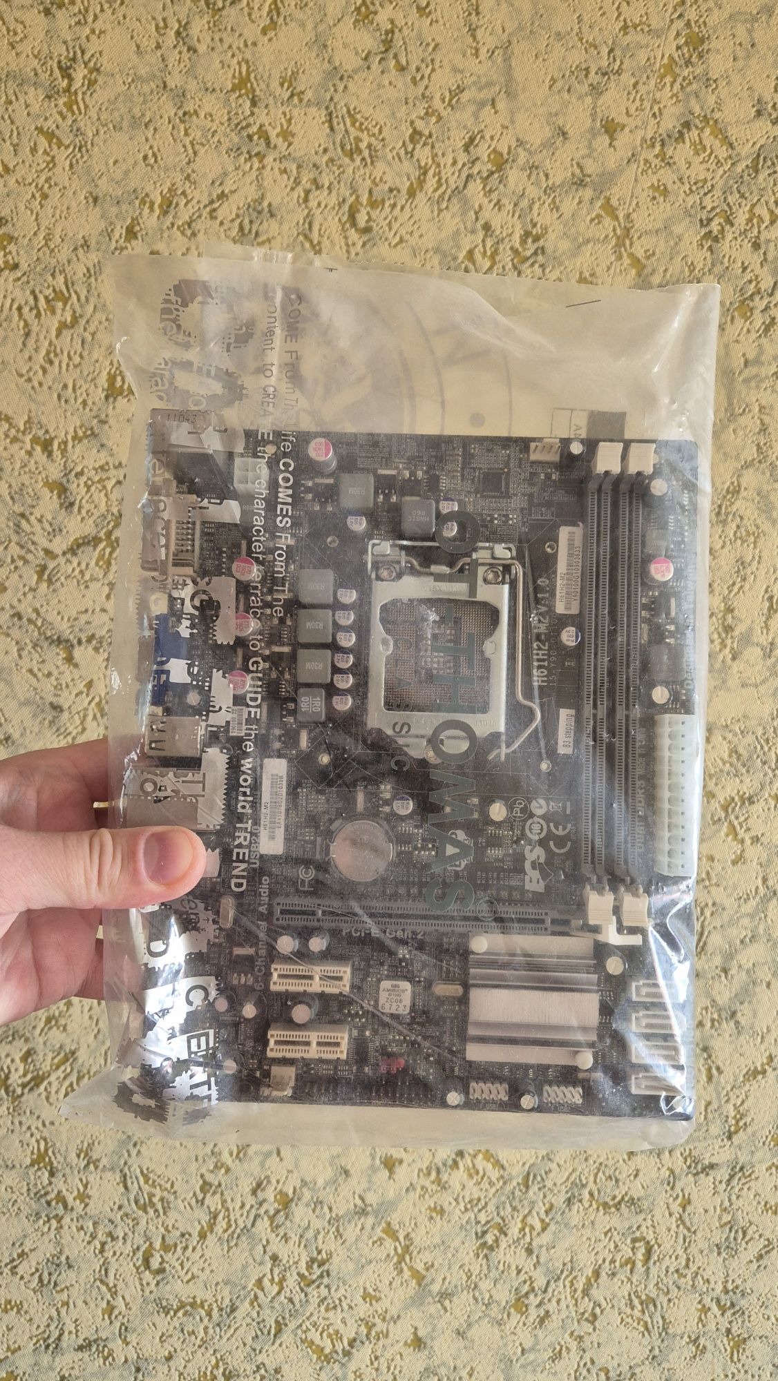 Материнская плата LGA 1155 *