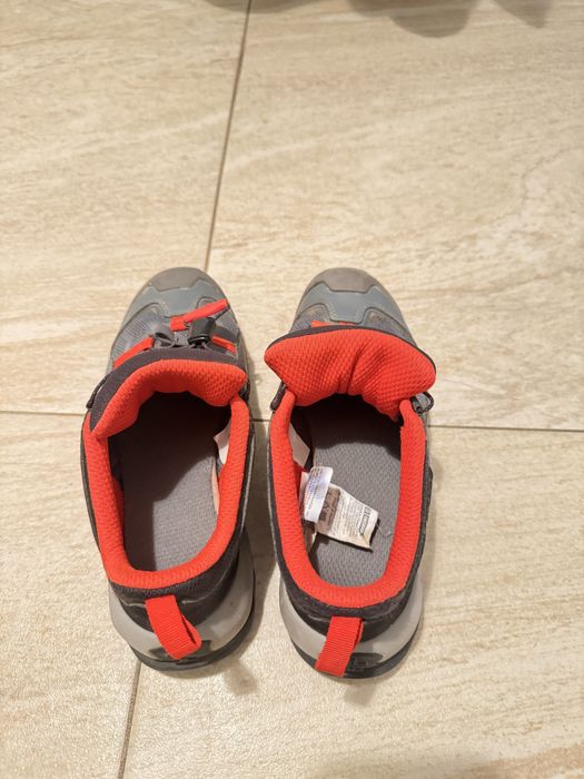 Încălțăminte drumeție Crossrock Decathlon  marimea 35