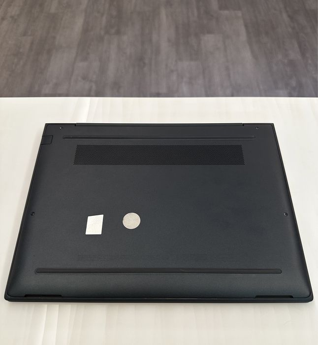 Laptop HP Elite Dragonfly G3 cu procesor Intel Core i7-1265U