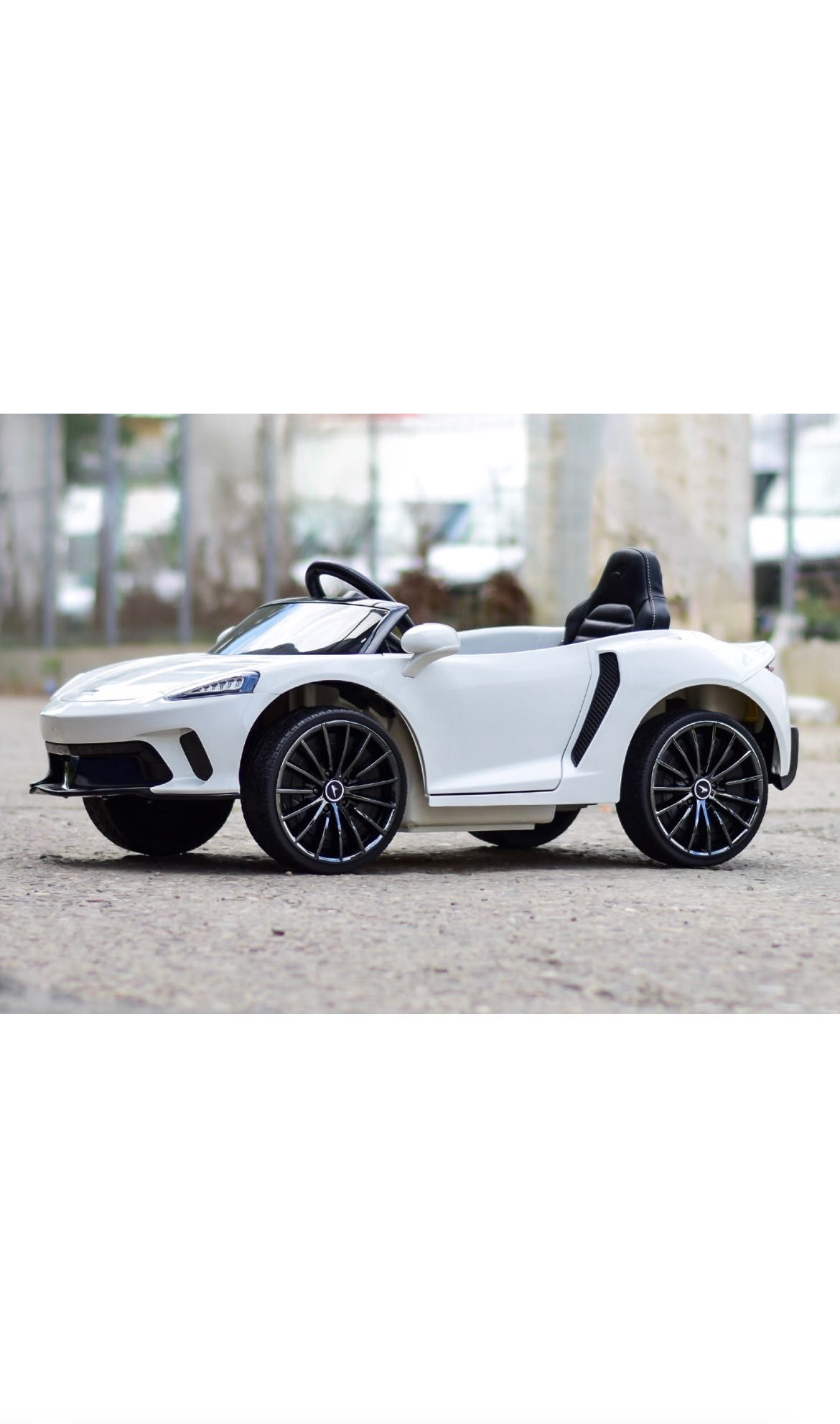 Vând mașinuță electrică pentru copii McLaren GT 70W 12V cu telecomandă
