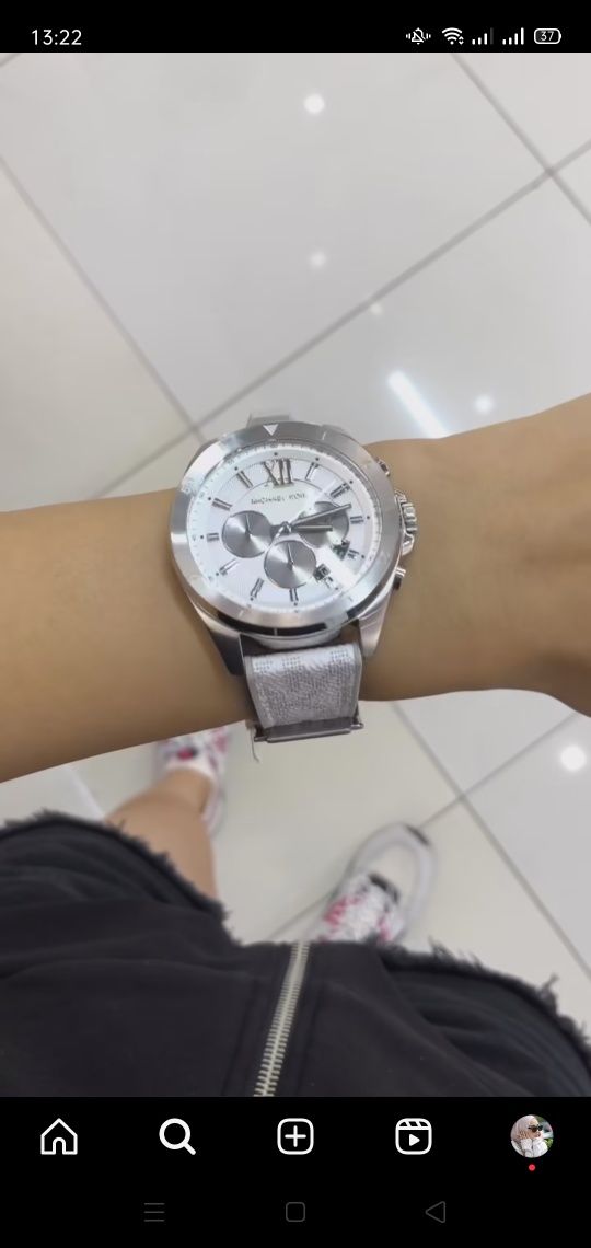 Продаю шикарный женские часы оригинал Майкл корс