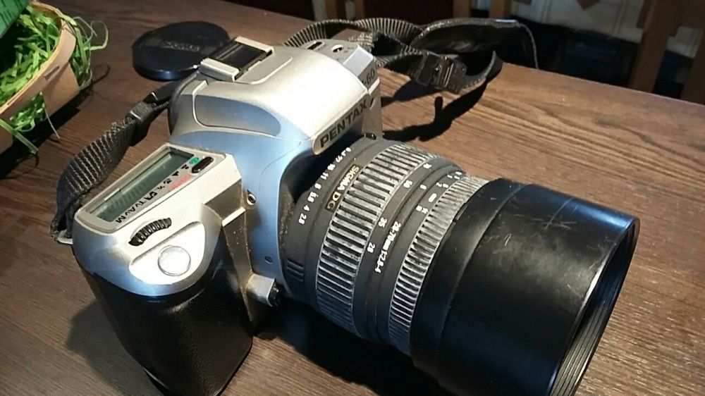 Продавам филмов фото апарат Pentax MZ-60 silver quartz date Penrax MZ-