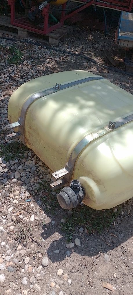 Bazin 300l de vânzare