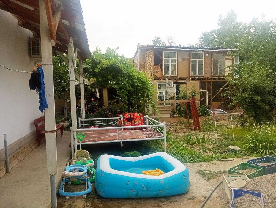 Уй сотилади Янгийул шахрида уй сотилади