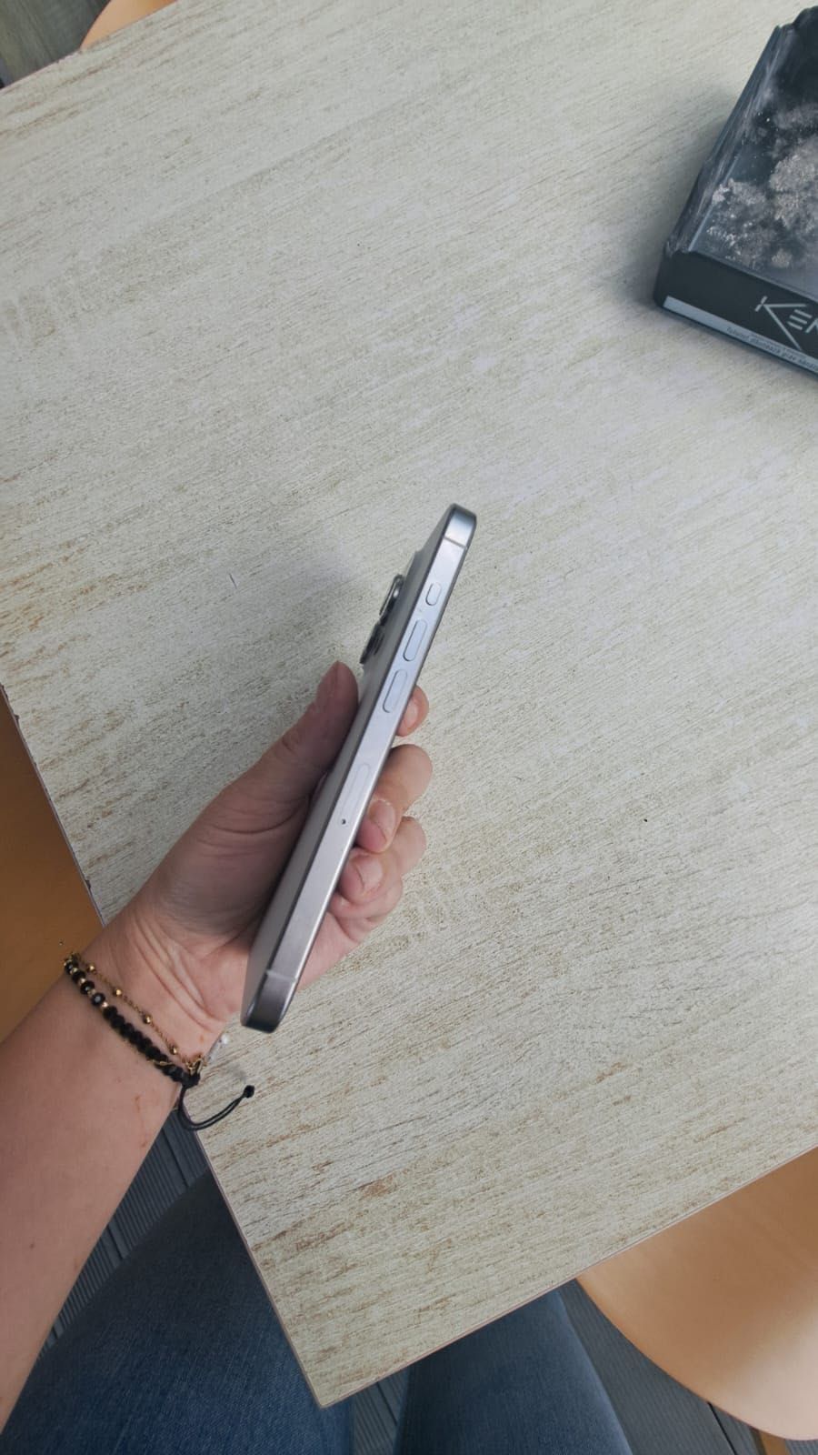iPhone 15 pro silver