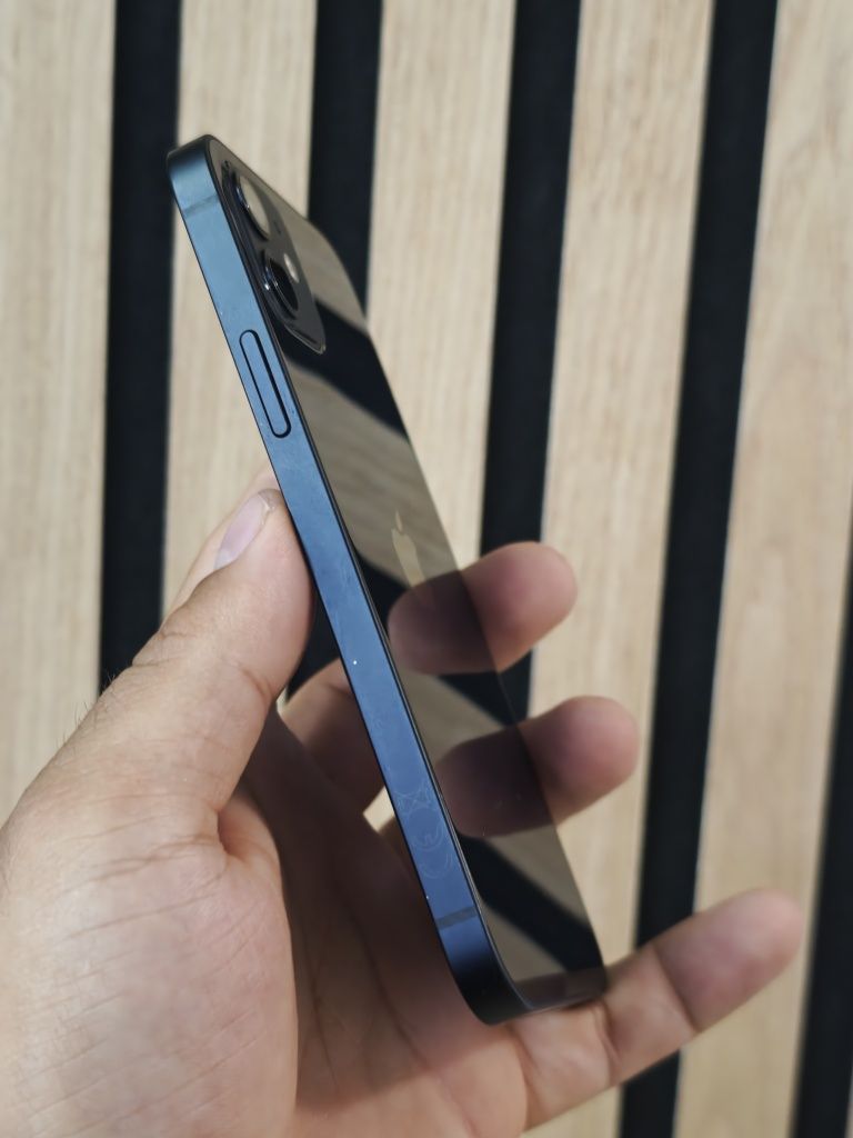 iPhone 12 64 GB  97% bateria
