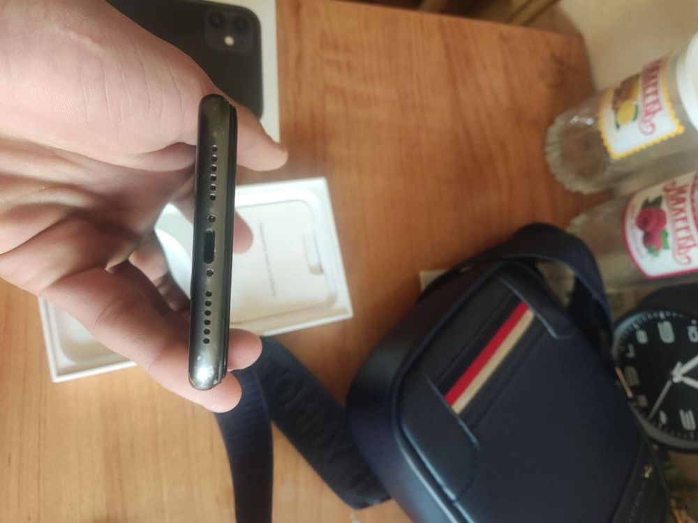 iPhone 11 karobka dakument 128gb