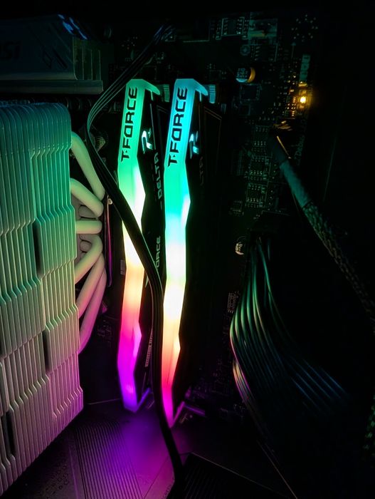 Оперативная память ОЗУ 16 ГБ (2x8) DDR5 5200 Team Group T-Force Delta