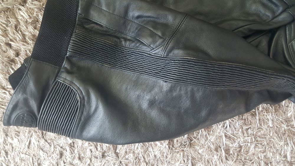 Pantaloni din piele de bovina