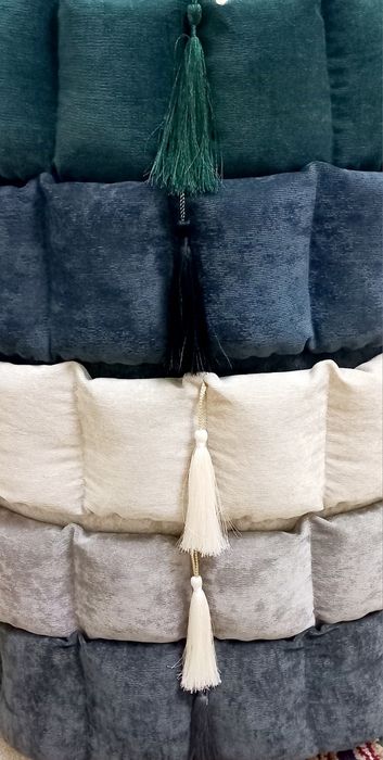 Лежанки для кошек и маленьких пород собак