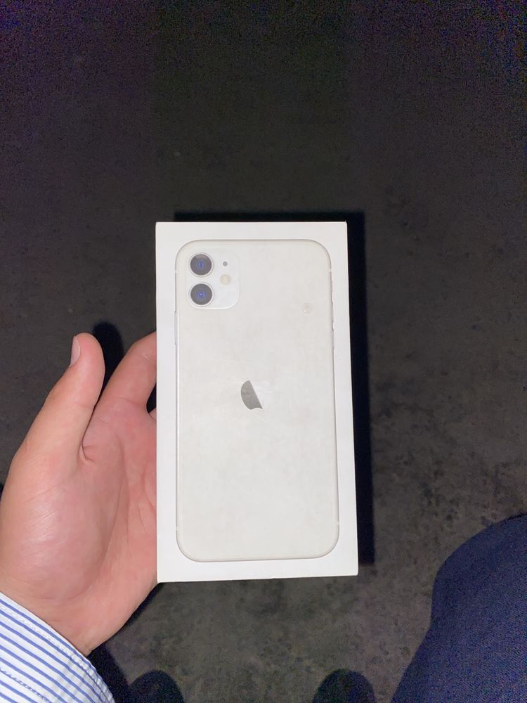 Iphone 11 holati ekran shoshasi singan boldi