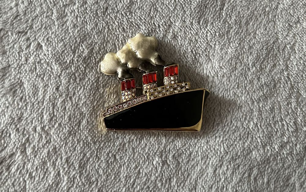 Брошка Титаник - B&W Vintage Brooch
