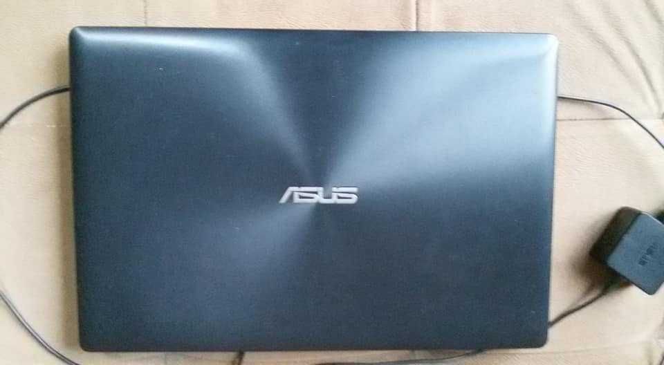 Лаптопи Asus на части