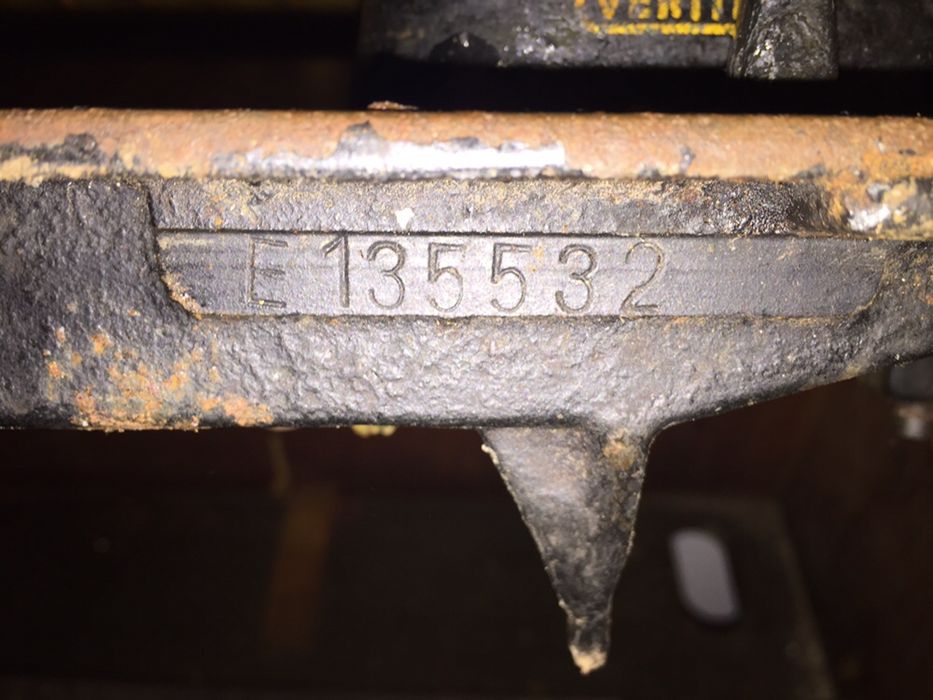 Mașină de Cusut Veritas 15 Vintage cu Masă din Lemn E135532