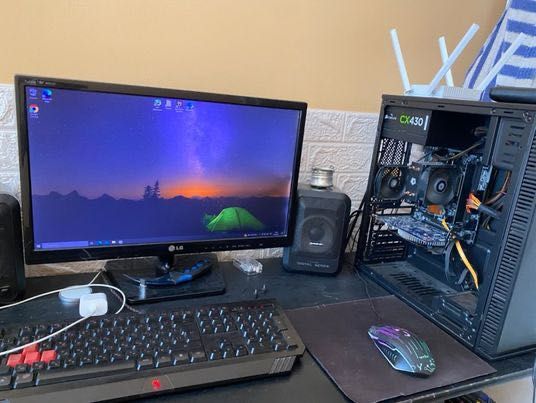 GAMING COMPUTER Set + Volan-Pedali + 2 Joystica TOP CENA
