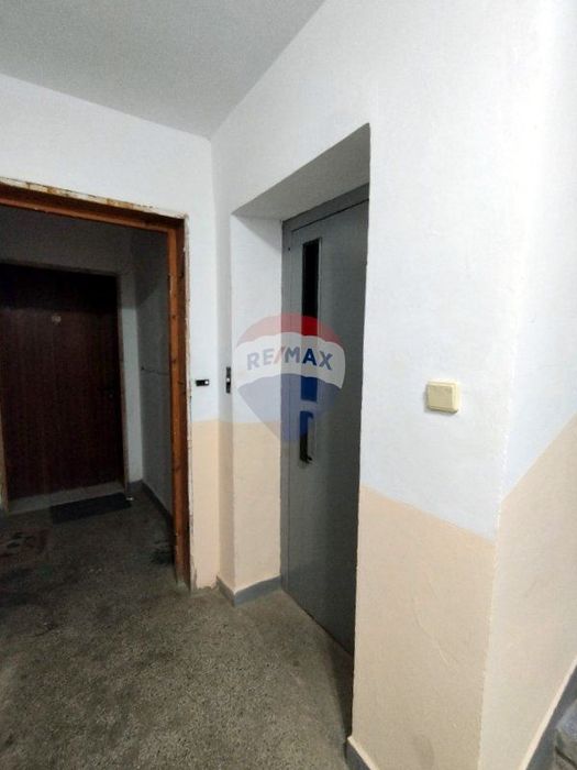 Продава се Тристаен апартамент в Варна, Победа - 84 кв.м за 1881 €/кв.м - Снимка #6