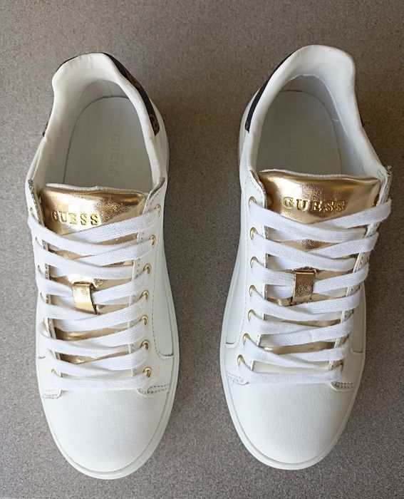 Дамски обувки Guess