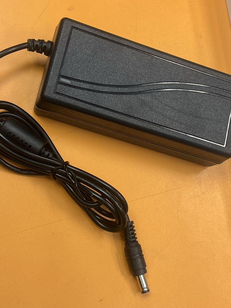 Захранване адаптор 48v 2A 48 v волта 2 A чисто нов