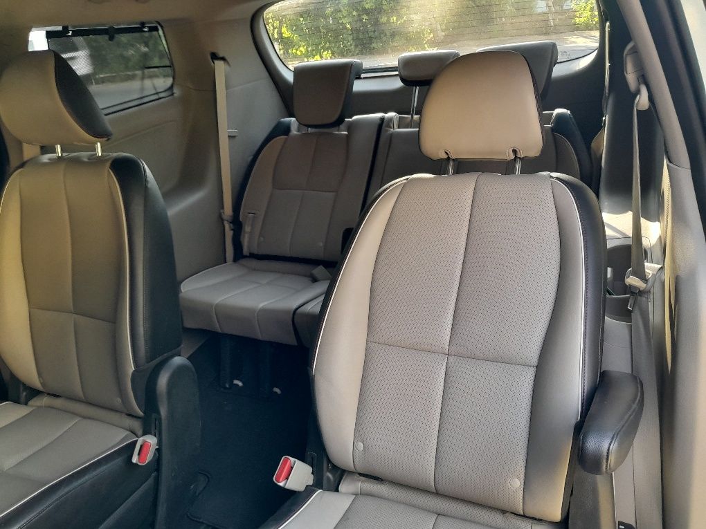 Kia carnival benzin 2020.yil