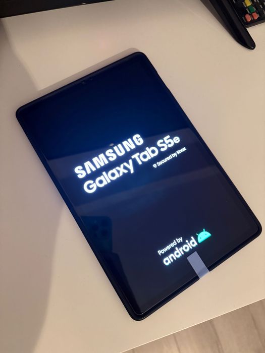 Vând tabletă Samsung Galaxy Tab S5e