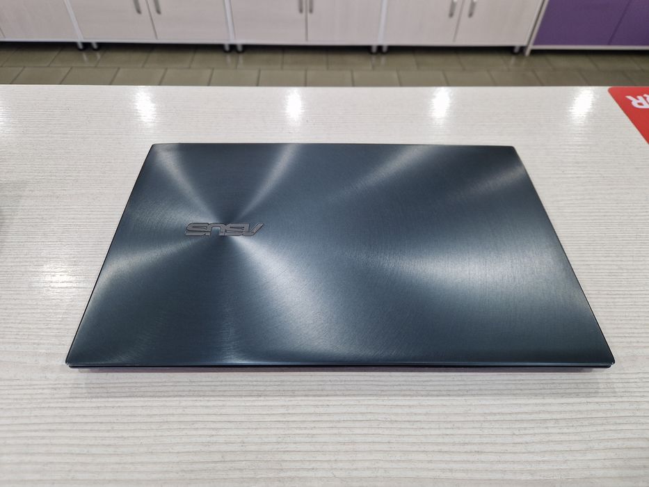 Ультра Asus Zenbook (Core i5-11 Gen, 8 Gb DDR4, 256 Gb SSD)