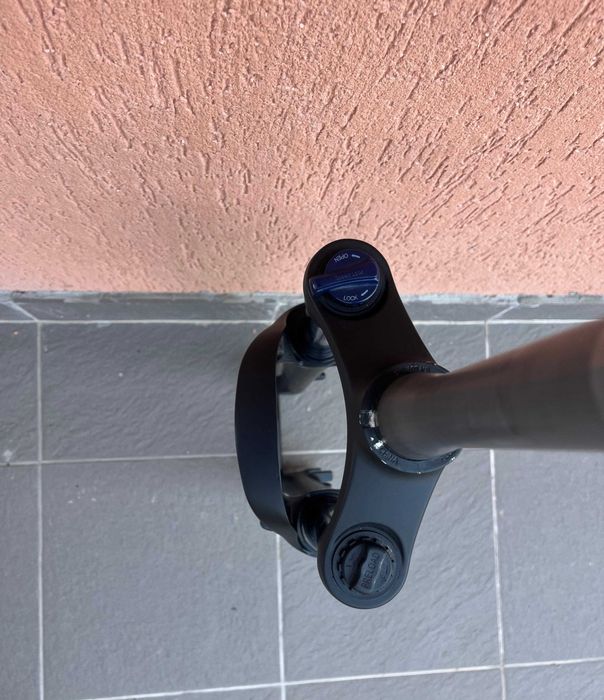 Furcă SR Suntour XCM 34 Boost 29″ (120 mm) – folosită puţin