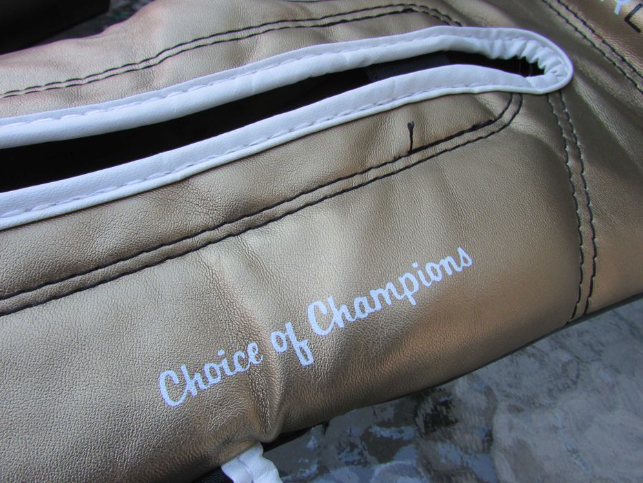 Боксови ръкавици Everlast Powerlock