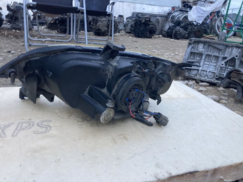 Оригинални фарове за Мазда 2 2002- 2006