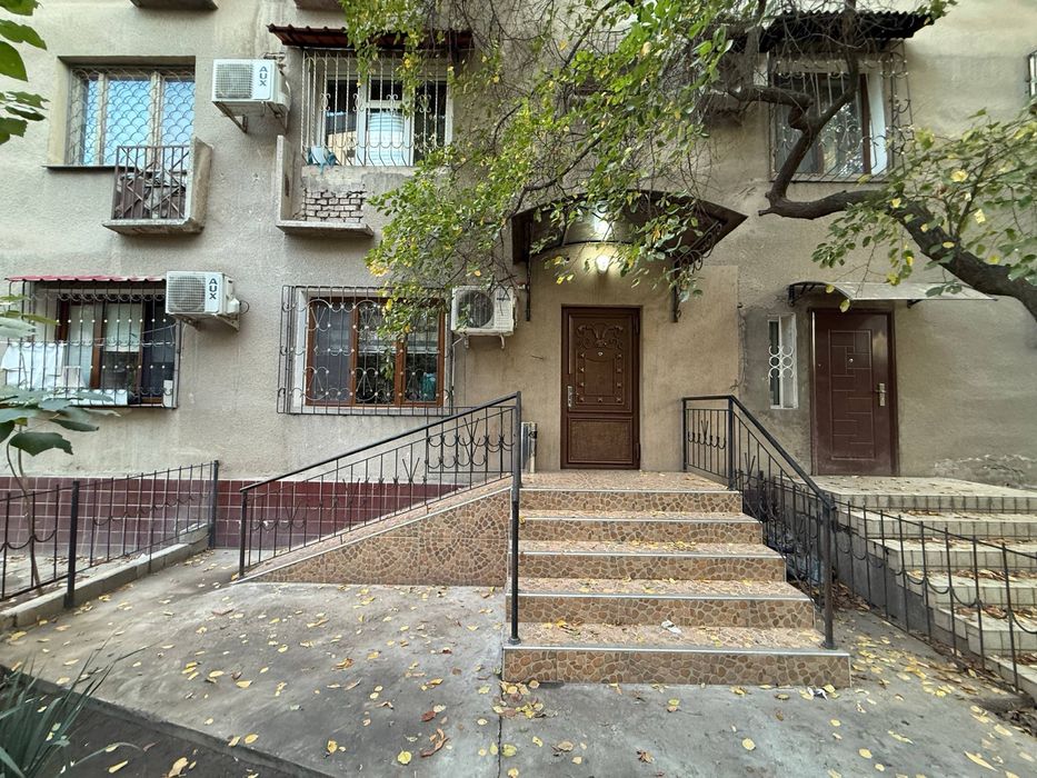 Нежилое Бобур парк ор: Ичан Кала 1-Линия 75 кв.м