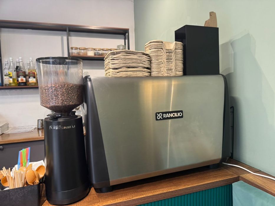 Кофемашина/кофеварка для кофейни