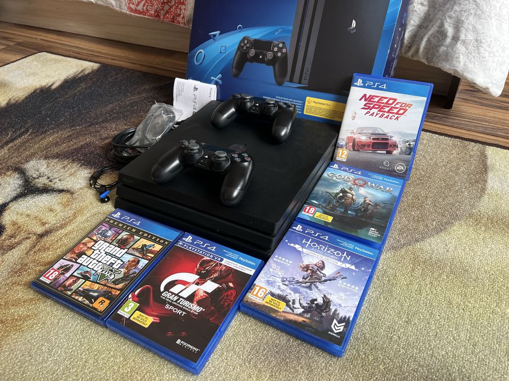 Play Station 4 pro 1 TB Плейстеишън 4 про 1 ТБ.