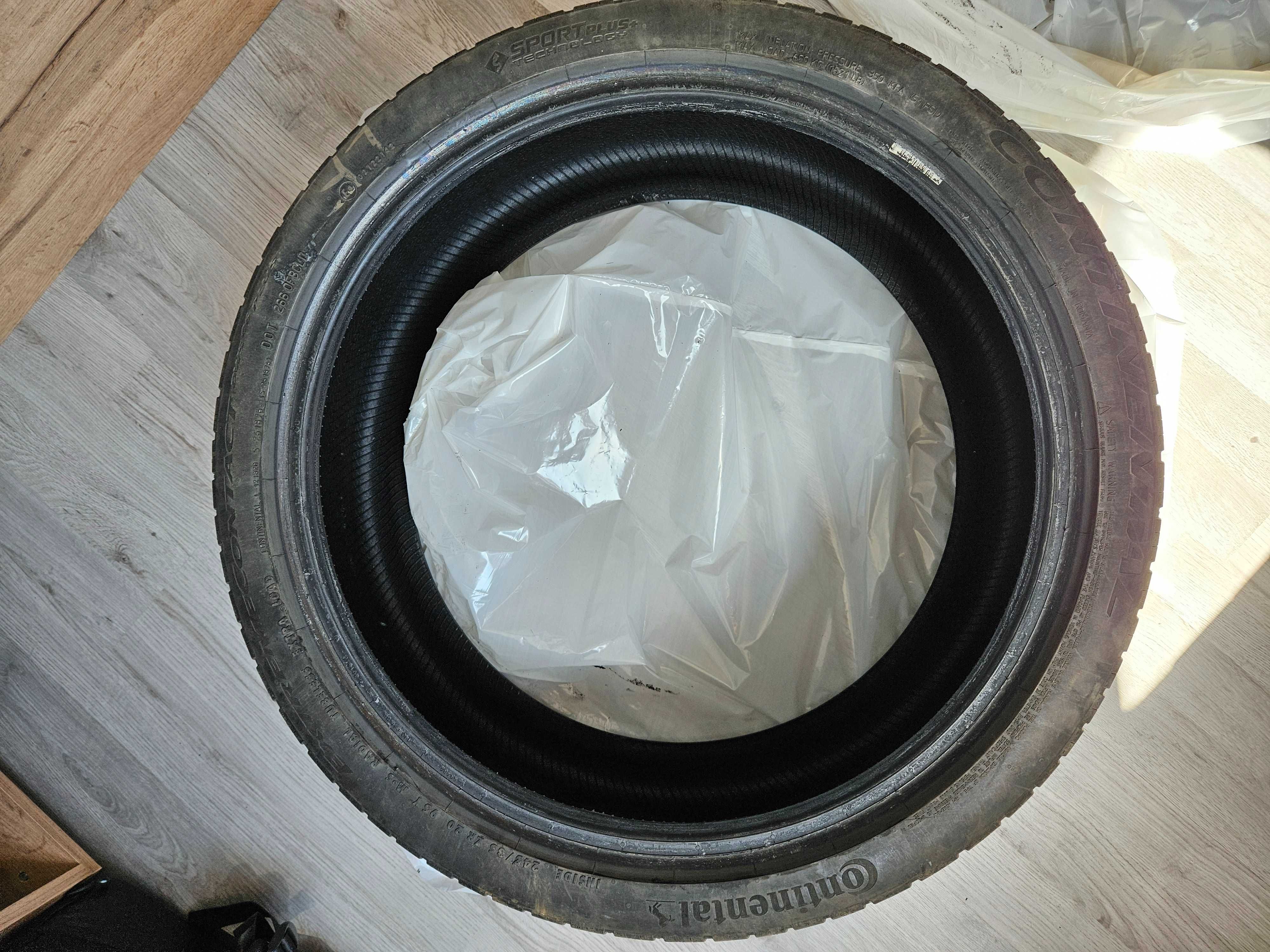 Гуми 245/35/R20 Continental ExtremeContact, всесезонни