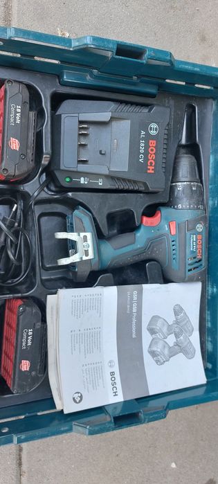Продавам акумулаторна бормашина син Bosch