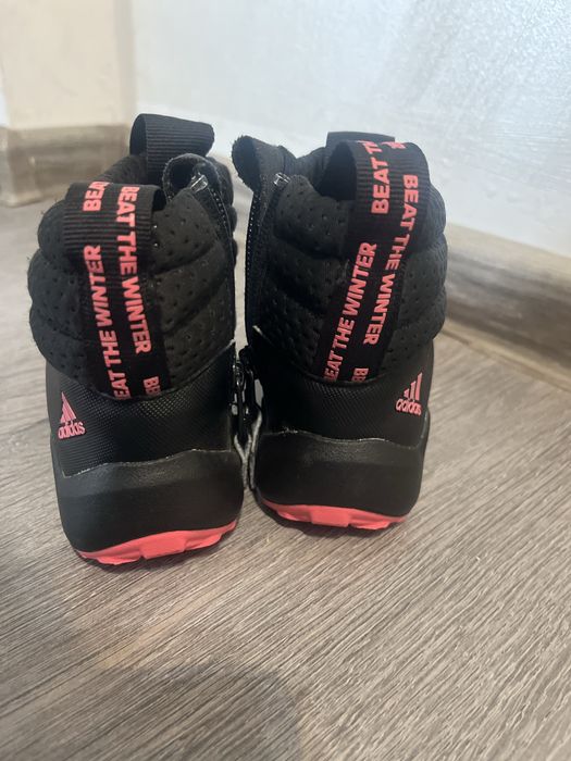 Vand ghete Adidas  marimea 24