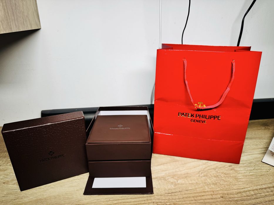 De vânzare – Patek Philippe Nautilus – Nou, Full Set