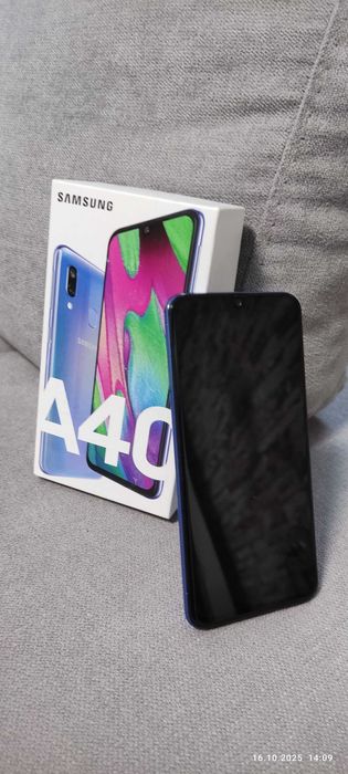 телефон Samsung A40