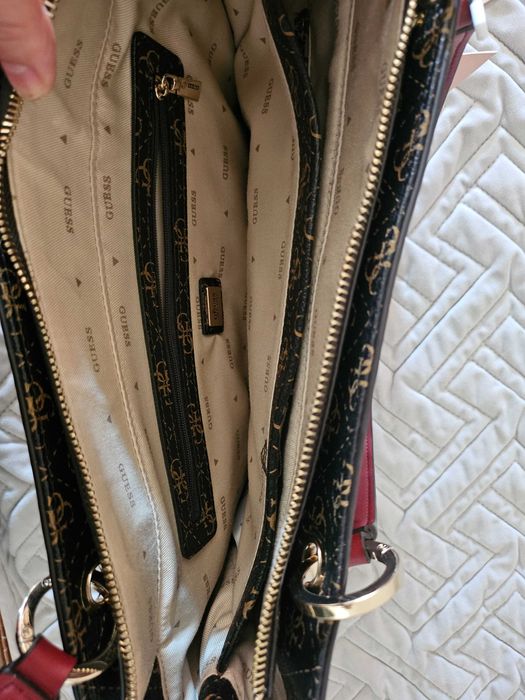 Geanta de umar  Guess