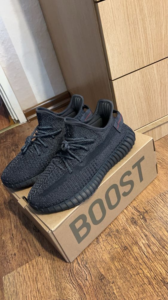 Adidas Yeezy Boost 350 V2 Static Black (Reflective)42EU